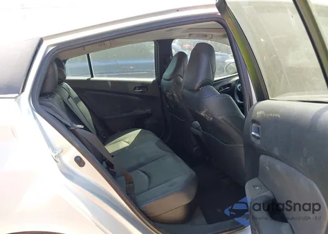 2018 Toyota Prius Four z USA, uszkodzony, nr VIN JTDKARFU6J3547892